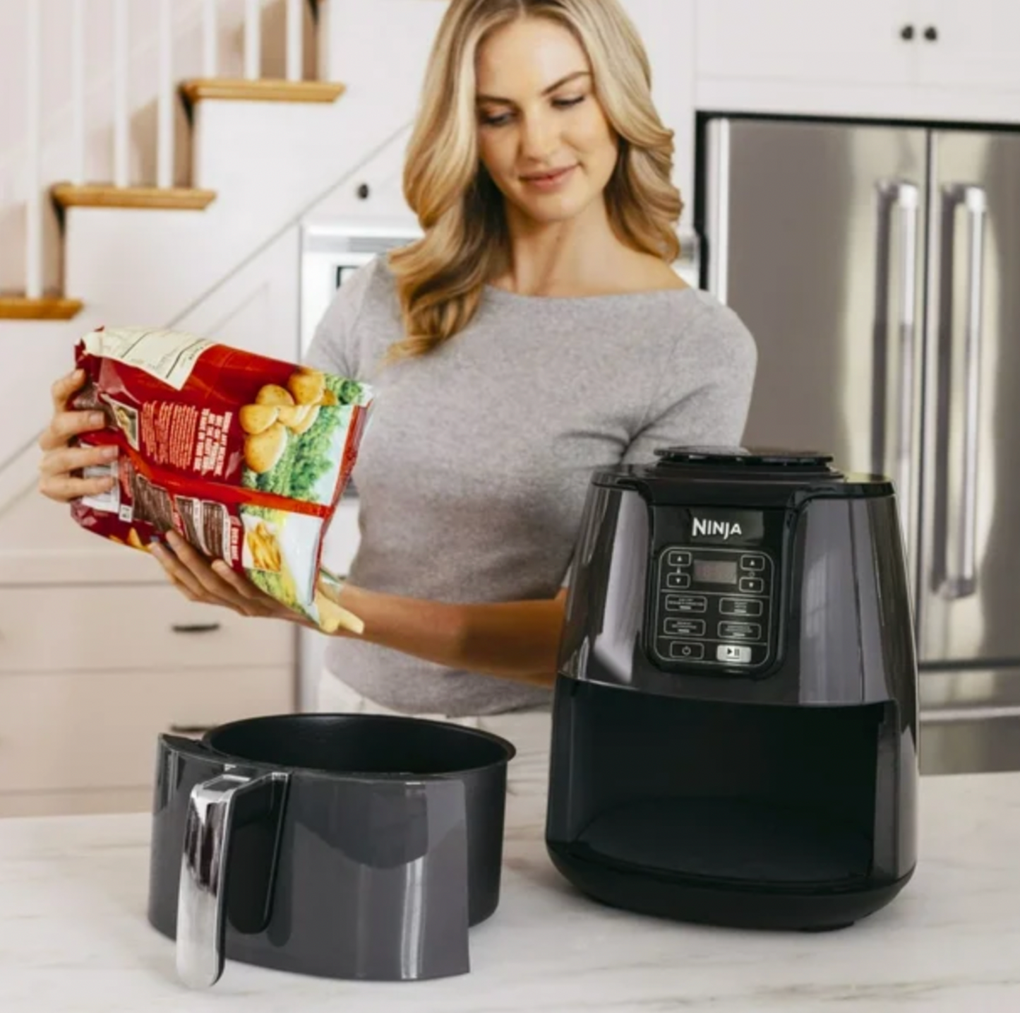 Ninja AF101C Air Fryer, Black, 1550W, Quick Cooking