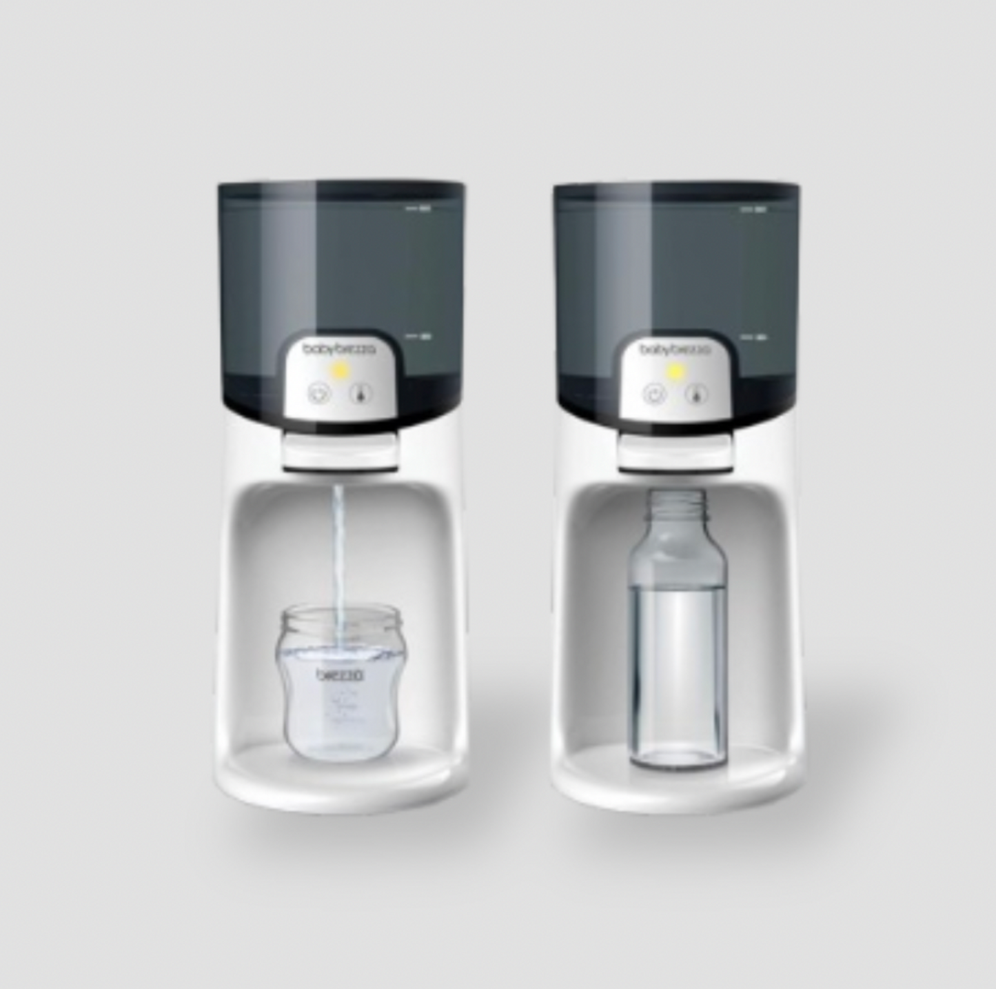 Deux chauffe-biberons instantanés Baby Brezza côte à côte distribuant de l'eau chaude dans un biberon et une bouteille en verre