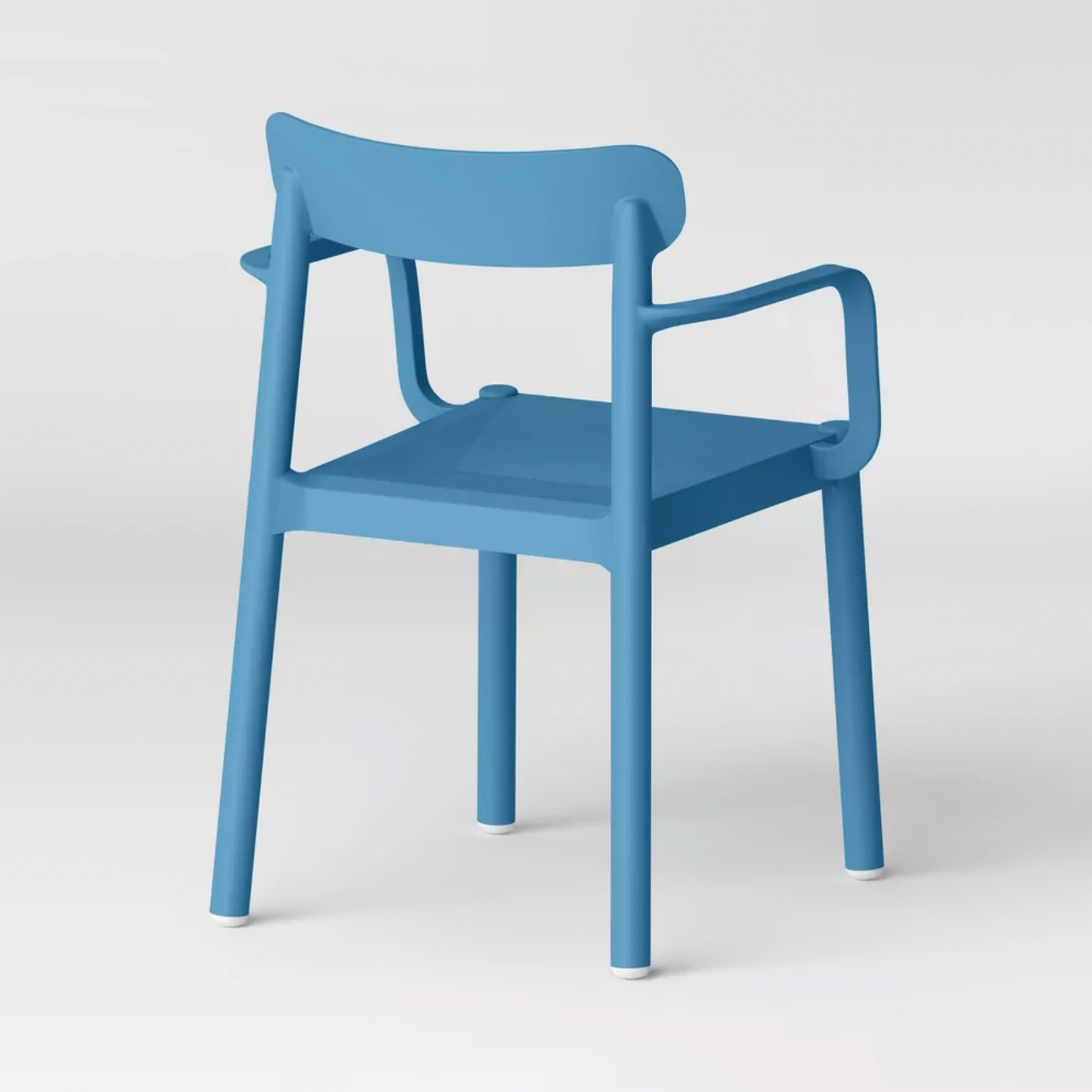 Vue arrière de la chaise empilable Elba en plastique bleu avec accoudoirs et pieds effilés
