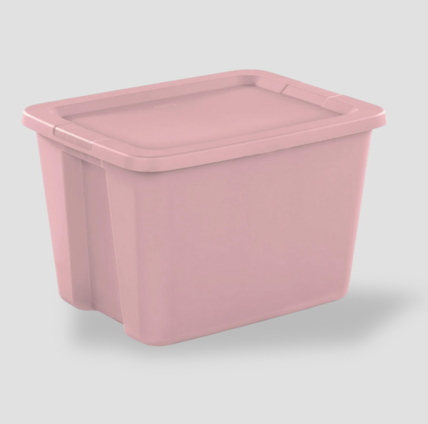 Boîte de rangement en plastique rose pâle de 18 gallons avec couvercle à clipser, vue trois-quarts