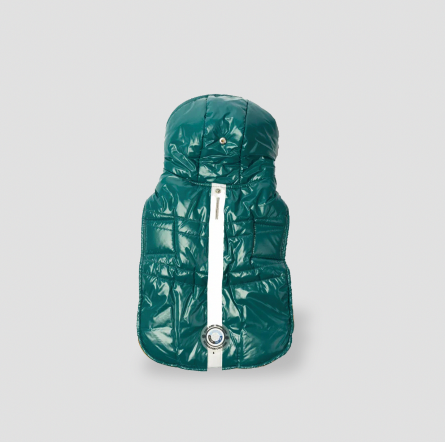 Veste matelassée brillante teal pour chien avec bande centrale blanche zippée et écusson Silver Paw, vue produit